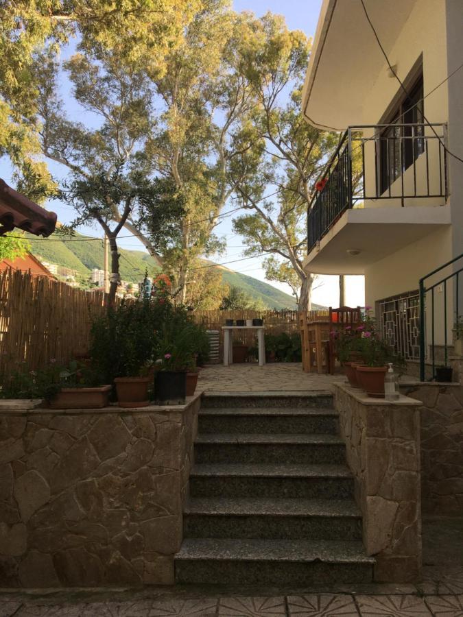 Private Apartment At Guest House Hektor & Aferdita Vlorë Exterior foto
